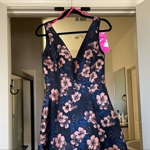 Betsey Johnson NWT size 6